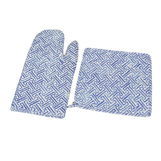 Caspari Fretwork Blue & White Oven Mitts And Pot Holders Set - 1 Piece Of Each OMPH012B